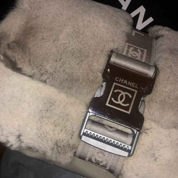 *Authentic* + *Rare* Chanel Sport Rabbit Fur bag - Picture 3 of 5